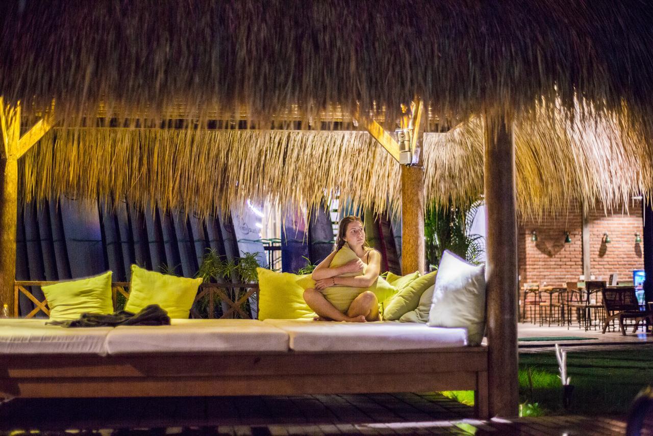 Easy Surf Camp Ξενοδοχείο Kuta Lombok Εξωτερικό φωτογραφία
